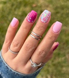 Pink Nails For Wedding Guest, 2 Shades Of Pink Nails, May Spring Nails, Cute Nail Designs Dip Powder, Color Changing Dip Powder Nails, Simple Dipped Nails, Valentine Nail Ideas Gel, March Gel Nails Ideas 2024, Birthday Gel Manicure