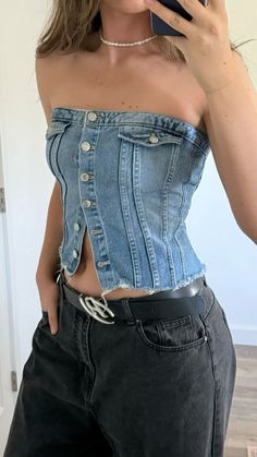 Denim corset, denim corset outfit, baggy denim jeans, denim in denim, Denim outfit, denim outfit idea, denim corset, denim top, style denim tops, denim top outfit, addidas campus, green addidas campus 00 Corset And Jeans Outfit, Denim Denim Outfit, Denim Top Outfit, Jean Corset, Corset And Jeans, Corset Top Outfit, Corset Outfits, Baggy Denim Jeans