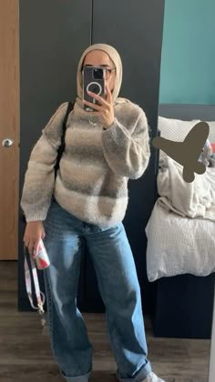 jumper- stradivarius  jeans- bershka shoes- airforces  #hijab #hijaboutfits #falloutfitideas #fits #oversizedknitsweaters Hijabies Outfit, Bershka Shoes, Ugg Outfits, Estilo Hijab, Cute Jumpers, Style Tutorial