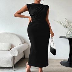 Olivia Mark - Pleated Sleeveless Maxi Dress with Shoulder Pads Type Collage, Black Dress Elegant, Dress With Shoulder Pads, Socialite Style, Silk Pattern, Tulle Tutu Skirt, Sleeveless Long Dress, High Waist Dress, High Waist Fashion