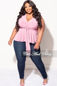 Polyester %: 96 Spandex %: 4 MODEL IS WEARING 1X Rodeo Dress, Chic Resort Wear, Plus Size Fashion Ideas, Business Casual Winter, Plus Size Pink, Casual Couture, Chic And Curvy, Sleeveless Peplum Top, Tie Fashion