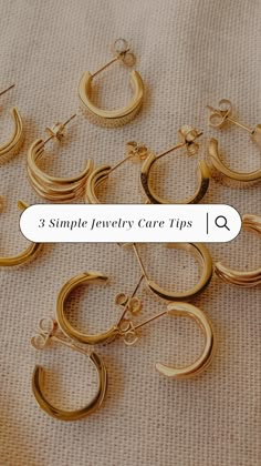 Are you looking for simple jewelry care tips to ensure your gold filled, gold plated and solid gold jewelry looks amazing and lasts for years?     • Taking the right care of your jewelry is essential to ensure it keeps its sparkle and gold color. Here are some easy every-day tips to keep your jewelry shining and make it last.  • Follow these simple tips to keep your jewelry looking beautiful, so you enjoy wearing it for years to come. Jewellery Content, Jewellery Reels, Jewelry Social Media, Simple Gold Jewelry, Jewellery Shoot