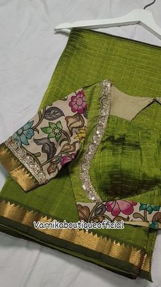 Boat Neck Blouse Designs For Silk Sarees, Front Neck Blouse Design Latest, Boat Neck Blouse Designs Latest Back, New Latest Blouse Design, Trendy Blouse Patterns, Model Blouses, Boat Neck Blouse Designs, Latkan Designs