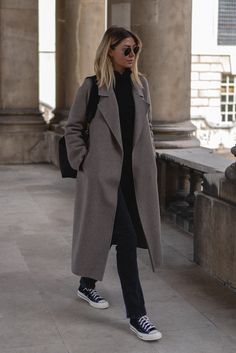 Chuck 70 Outfit, Chucks Outfit, Wool Coat Outfit, Winter Mode, Outfits With Converse, Coat Outfits, Autumn Outfit, Cashmere Wool