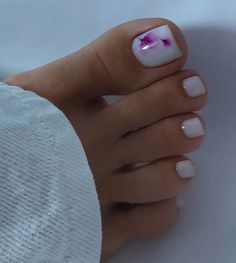 36 Summer Pedicure Ideas for Sunny Days: Your Guide to Seasonal Toe-Tal Bliss Pedicure French, Toe Nail Designs For Fall, Flower Toe Nails, Nail Foot, Fall Toe Nails, Cruise Nails, Summer Pedicure, Pedicure Ideas