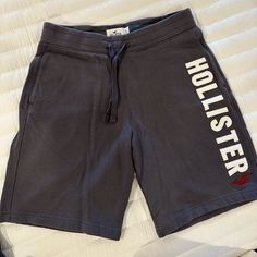 Hollister Jogger Short 9” Men’s Size Small Grey Holister Outfits Men, White Sweat Shorts, Frat Style, Hollister Hoodie Men, Hollister Joggers, Hollister Men, Gray Multi-pack Boxer Briefs For Sports, Hollister Jean Shorts, Hollister California