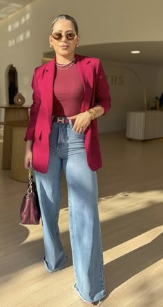 Pink Blazer Styling Women, Classy Mid Size Outfits, Blazer Outfits For Women Pink, Corporate Jeans Outfit, Jean And Blazer Outfit For Women, Office Outfits Women Pink, Pink Fall Office Wear Blazer, Pink Long Sleeve Blazer For Business Casual, Outfit Semi Formal Mujer