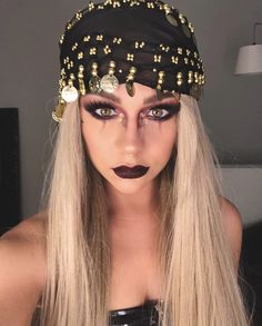 Fortune Teller Makeup, Halloween Makeup Ideas For Women, Satanic Witch, Beetlejuice Halloween Costume, Fortune Teller Costume, Halloween Circus, Beetlejuice Halloween, Cute Halloween Makeup, Halloween Makeup Ideas