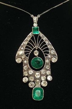 Vintage Jewelry 1920, Art Deco Emerald, Drop Necklaces, Bat Jewelry, Hamsa Jewelry, Drop Pendant Necklace