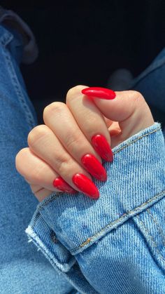 Trending Nail Polish Colors, Short Coffin Nails Designs, Red Gel Nails, Bright Red Nails, Romantic Nails, February Nails, Nail Polish Trends, Basic Nails