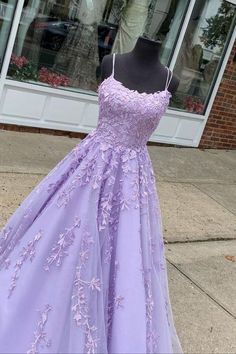 A Line Lavender Lace Appliqued Long Prom Dress Vestido Color Lila, Dress Long Formal, Tulle Dress Long, Gown Pictures, Prom Dress Long, Prom Dresses Long Lace, Lavender Dresses, Lace Prom Dress, Cute Prom Dresses