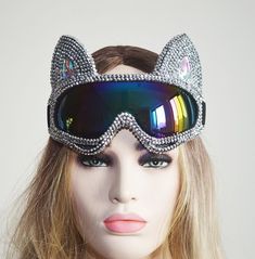 Complete your steampunk look with these amazing cybergoth silver gold rhinestone holographic cat burning man goggles - perfect for festivals and burning man. perfect for those who like a unique style and want to show off their alternative side. get yours now! Burning Man Accessories, Festival Mask, Edm Dj, Rave Babe, Gas Masks, Rave Gear, Rave Costumes, Festival Gear, Rave Fashion