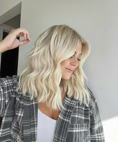 Dyson Blow Dryer, Summer Blonde Hair, Face Outline, Inspo Hair, Ombre Hair Blonde, Blonde Hair Inspiration, Bright Blonde, Blonde Hair Looks