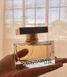 Classy Perfume, Dolce And Gabbana Perfume, Koleksi Parfum, Perfume Collection Fragrance, Perfume Store, Celebrity Perfume, Perfume Fragrance, Perfume Scents, Perfume Lover