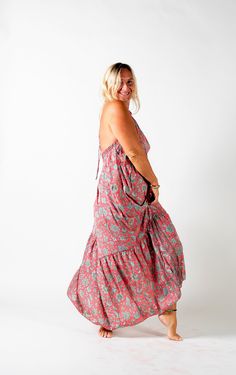 Beautiful maxi dress in floral print. Adjustable halter neck, wear it as you want! Beautiful, rich, shiny , silky, soft and flowy fabric. Available in two colors - Blue/Pink. Available in two sizes - S/M, M/L. Model wearing size S/M. Plus Size Pink Dress, Boho Dress Summer, Plus Size Pink, Beautiful Maxi Dresses, Dress Open Back, Flowy Fabric, Boho Summer Dresses, Dress For Woman, Dress Halter