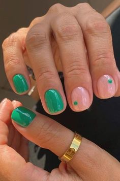 Short Square Gel Manicure, No Extension Nails, Nail Different Colors Each Hand, Short Acrylic Manicure, Europe Nails Travel, Easy Manicure Ideas, Short Gel Manicure, Diy Gel Nails, Nagellack Trends