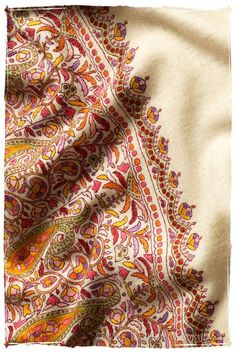 Kashmiri Suits, Hand Dyed Shawl, Baluchari Saree, Kashmiri Shawls, Indian Patterns, Cashmere Pashmina, Indian Suits, Indian Embroidery, Pashmina Shawl