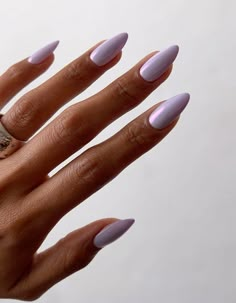 Spring Nail Colors Chrome, Simple Summer Nails Chrome, Graduation Nails Chrome, Periwinkle Nails Chrome, Baby Blue Chrome Nails Almond, Gel Nails For Graduation, Baby Blue Pearl Nails, Oval Nails Chrome, Blue Nails Pearl