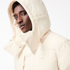 Comfort, style, and Lacoste quality wrapped up in one! As colder days set in, reach for this water-resistant, down-lined puffer jacket. Made to protect you all winter long, whether you're hiking, biking or just taking the bus. Puffer Jacket Men, Emporio Armani Men, Modest Fashion Winter, Quilted Puffer Jacket, Lacoste Men, White Trainers, Black Friday Shopping, Urban Style, Armani Men