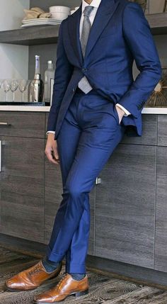 Blue Suit With Tie, Blue Suit Brown Shoes, Terno Slim, Blue Suits, Blue Suit Men, Navy Blue Suit, Mens Fashion Urban, Shirt Tie