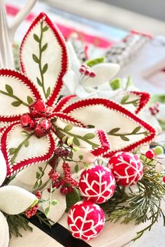 A red, white, and green faux poinsettia in a t Christmas Centrepiece Ideas, Christmas Centerpiece Ideas, Creative Centerpieces, Holiday Home Tour, Christmas Entertaining, Christmas Centerpiece, Christmas Color