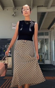 Paskuhan Outfit, Warm Weather Work Outfit, Patterned Skirt Outfit, Corporate Whimsigoth, Work Outfit Summer, Catwalk Collection, Glad Rags, Summer Work Outfits, Minimal Outfit