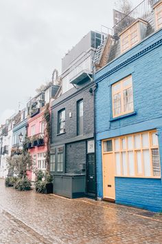 St Luke's Mews in Notting Hill Saint Luke, London Places, Notting Hill, Pretty Pastel, In London, London, House Styles, Color