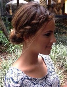 Coiffure facile pour cheveux courts - 50 coiffures faciles et rapides - Elle Hair Knot, Fast Hairstyles, Men Hairstyles, Peinados Fáciles Para Cabello Corto, Short Hair Styles Easy, Quick Hairstyles, Long Blonde Hair, Style Hair