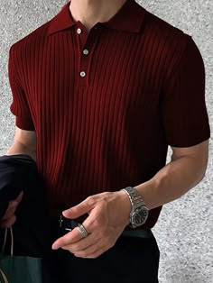 Bordò Casual Collar Maniche Corte Tessuto Colore unico  Embellished Leggero Elastico Red Outfits For Men Casual, Red Man Outfit, Burgundy Men Outfit, Red Fits Men, Maroon Outfit Men, Dark Red Shirt Outfit Men, Burgundy Outfit Men, Maroon Polo Outfit Men, Red Outfit Men