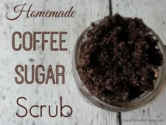 Homemade Coffee Sugar Scrub #DIY #Beauty Body Scrub Homemade Recipes, Coffee Sugar Scrub, Coffee Face Scrub, Lip Scrub Homemade, Homemade Coffee, Sugar Lip Scrub