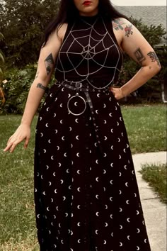 Witchcore Outfit Plus Size, Gothic Summer Outfits Plus Size, Simple Goth Outfit Plus Size, Plus Size Whimsigoth Fashion, Plus Size Summer Goth, Goth Midsize Outfits, Plus Size Whimsy Goth Outfits, Goth Summer Outfits Plus Size, Elder Goth Fashion