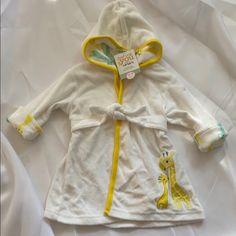 Carter’s Baby Hooded Bath Robe Yellow And White With Giraffe Motif Nwt Baby Bath Robe, Kids Bath, Carters Baby, Baby Bath, Cool Baby Stuff, Baby Stuff, Yellow White, Kids Shop, Color White