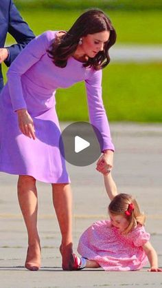 Princess Mary Outfits, Princess Kate Style Casual, Princess Catherine Style, Kate Middleton Style Casual, Princess Charlotte Style, Kate Middleton Weight, Kate Middleton Bum