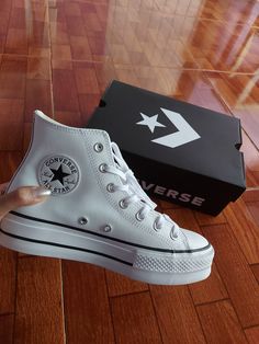 Converse Shoes Girls, Girls Shoes Teenage, Cute Converse Shoes, Trendy Shoes Sneakers, White Nike Shoes, Preppy Shoes, Pretty Shoes Sneakers, Shoes Heels Classy, All Nike Shoes