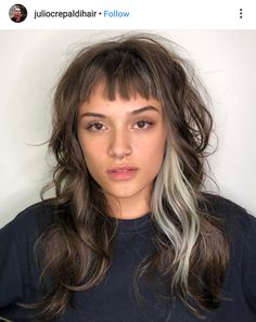 Blonde Brunette Split Hair, Alternative Hair Highlights, Shaggy Mid Length Hair With Bangs, Hidden Money Piece Hair, Edgy Mid Length Haircut, Balayage Shag Hair, Edgy Hair Color Ideas For Brunettes, Short Hair Shaggy, Hair Streaks Blonde