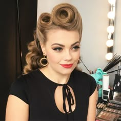 Vintage Hairstyles For Long Hair, Vintage Hairstyles Tutorial, 1950s Hairstyles, 1940s Hairstyles, Rockabilly Hair, Lindy Bop, Goddess Hairstyles