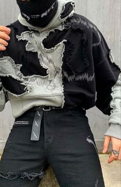 Looks Street Style, Mode Inspo, Mode Inspiration, Upcycle Clothes, Fashion Details, Ripped Jeans, Diy Fashion