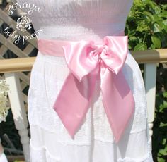 "Maternity Sash, Pink Bow, Gender Reveal, Baby Girl Announcement, Maternity Photography Props, Mother-to-be Sash, Belly Band Belt, Baby Shower Classic handmade pink satin bow. Made on the long pink satin ribbon, about 75-80\" long. The bow is approximately 7.5\" x11\" long. Ribbon is detachable, and can be replaced in another color. The bow without the ribbon can be used for the hair, pinned to any cloth, on baby bassinet, on the hat, etc. Thank You for visiting !" Baby Shower Sash For Mom, Maternity Sets, Maternity Photography Props, Bow Gender Reveal, Baby Shower Sash, Its A Girl Announcement, Bow Baby Shower, Maternity Sash