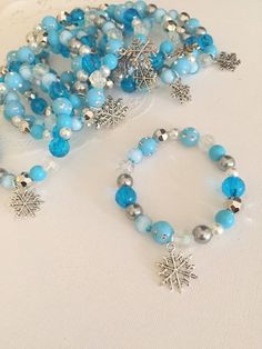 Frozen inspired, snowflake, winter, children, child, jewelry, party favor, beaded, bracelet. SET of Elsa Party, Frozen Birthday Party Favors, Frozen Jewelry, Frozen Party Favors, Snowflake Bracelet, Disney Bracelet, Embroidery Bracelets, Frozen Inspired, Christmas Bracelet