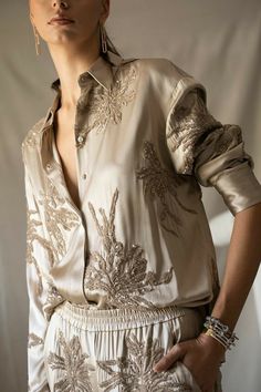 Silk Set Outfit, Embellished Clothing, Outfit Zara, Beige Silk, Silk Set, Marissa Collections, Desi Style, Embroidery Designs Fashion, Mix Media