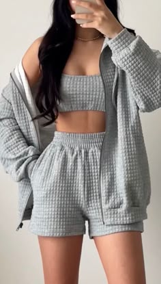 Aesthetic Closet, Closet Clothing, Capsule Closet, Crop Cami Top, Ski Girl, Causal Outfits, Cute Lazy Outfits