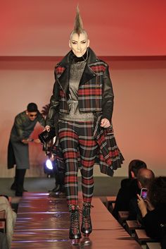 Punk Runway, Highland Fling, Tartan Fashion, French Fashion Designers, Punk Girl, 2014 Fashion, Fashion Images