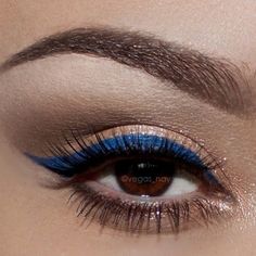 Blue Eyeliner Brown Eyes, Eyeliner Brown Eyes, Blue Eyeliner Looks, Navy Makeup, Blue Eyeliner Makeup, Brown Eyes Pop, Blue Makeup Looks, Formal Makeup, Blue Eyeliner