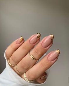 Golden Nails, Gold Nail Designs, Nude Nail Designs, Subtle Nails, Gold Nail, Soft Nails, Funky Nails, Chic Nails, Short Acrylic Nails