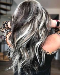 Edgy Blonde Hair, Long Grey Hair, Rambut Brunette, Blonde Highlights On Dark Hair, Platinum Blonde Highlights, Grey Hair Inspiration, Dark Hair With Highlights, White Highlights, Black Hair Color