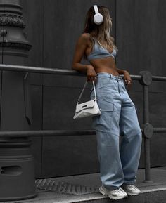 Cargo Pants Outfit, Fashion Mood Board, Street Outfit, Streetwear Women, Denim Outfit, Outfits Casuales, Pants Outfit, Concert Outfit