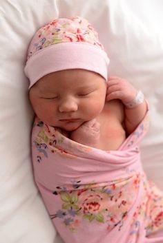 Swaddle + Beanie Hat Set - Baby Swaddle Blanket, Newborn Swaddle, Pink Swaddle, Baby Shower Gift, Ho Cute Soft Pink Hat, Faded Flowers, Bandana Outfit, Hospital Gowns, Baby Mommy, Hospital Pictures, Swaddle Baby, Chunky Babies, Baby Swaddle Blanket