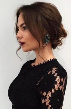 40 Easy Updos for Short Hair in 2024 - The Trend Spotter Romantic Updo Medium Hair, Updo Medium Hair, Easy Updos For Short Hair, Short Hair Updos, Updo For Short Hair, Fishtail Plait, The Trend Spotter, Double Dutch Braid