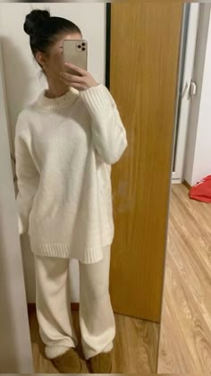 Uggs Outfits, Looks Pinterest, Mode Zara, Uggs Outfit, Zara Fashion, Hijabi Outfits, Cute Everyday Outfits, Cute Simple Outfits