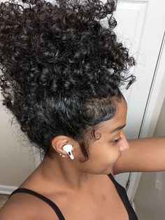 Messy Curly Bun With Edges, Natural Curly Messy Bun, Short Curly Messy Buns, Curly Messy Bun Black Women, Messy Puff Natural Hair, Messy Bun Short Curly Hair, Messy Natural Hairstyles, Messy Curly Bun Hairstyles, High Bun Curly Hair